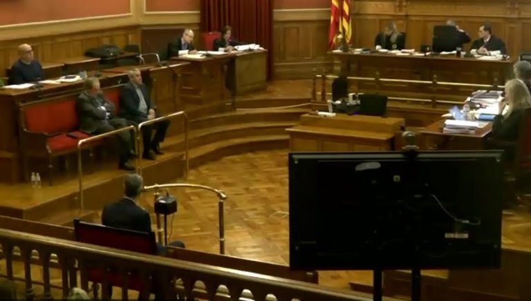 Albiol manté en el Tribunal que es va assabentar de la irregularitat de les antenes per la premsa l’any 2018