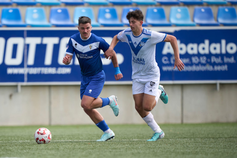 El Badalona perd el tren del play off