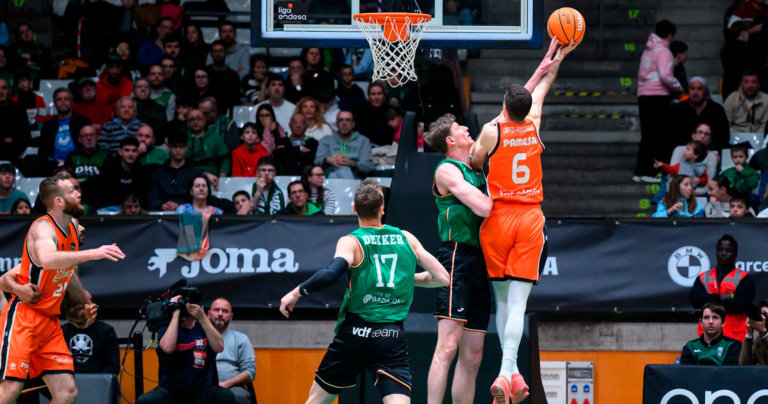 Dosi d’anotació per a la Penya