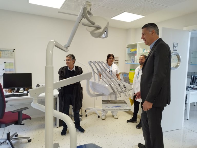 La consellera Pané confirma que estan a l’espera que l’Ajuntament cedeixi el solar per fer el CAP del Sant Crist