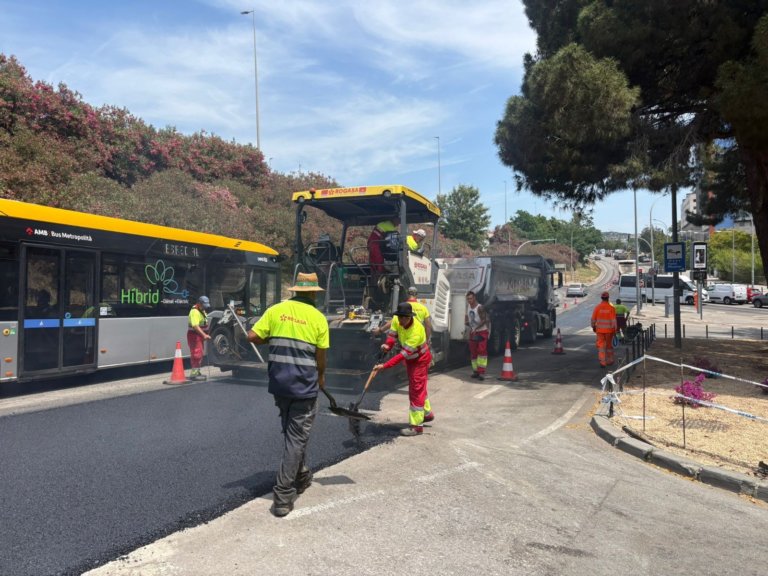 Trenta-tres milions per renovar l’asfalt de carrers de tots els districtes en els propers tres anys