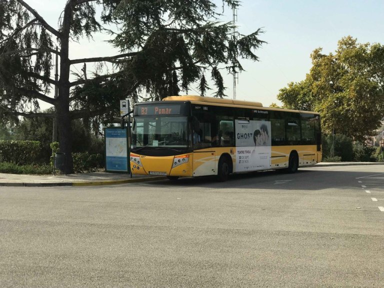 A partir de demà, reforç de les línies d’autobús que porten al cementiri de Pomar