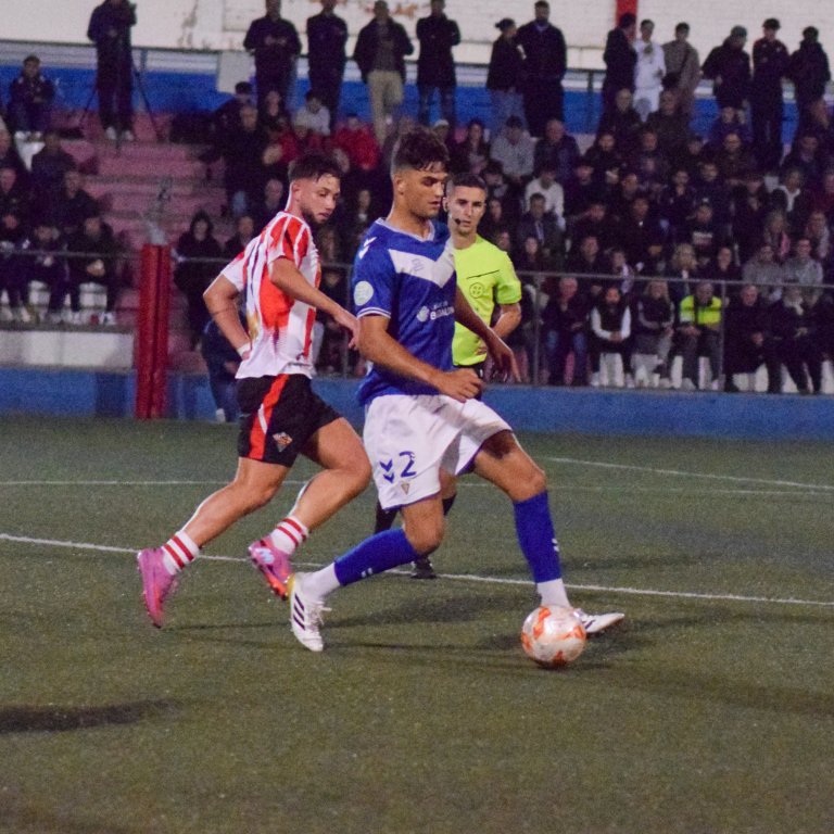 El Badalona s’imposa al derbi i avança a la Copa Catalunya (1-2)
