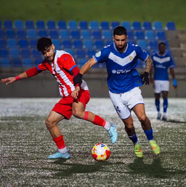 El Badalona acaba l’any amb un empat a l’Estadi contra el Manresa (1-1)