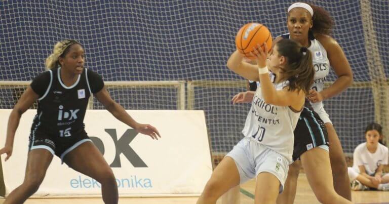 La Penya encadena la quarta derrota seguida