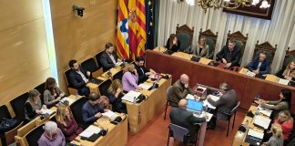 Albiol premia l’abstenció d’ERC i l’ofereix introduir “tres inversions realistes” en els comptes del 2026