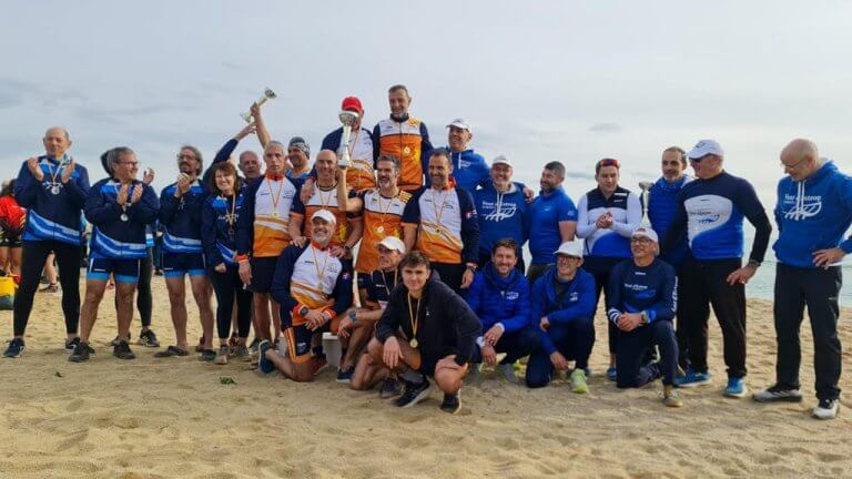 Doblet del Rem Badalona amb els títols del veterà i el cadet masculí a la Lliga de Llagut