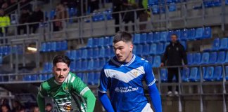 Empat del Badalona en un partit marcat per les errades i la polèmica arbitral (1-1)