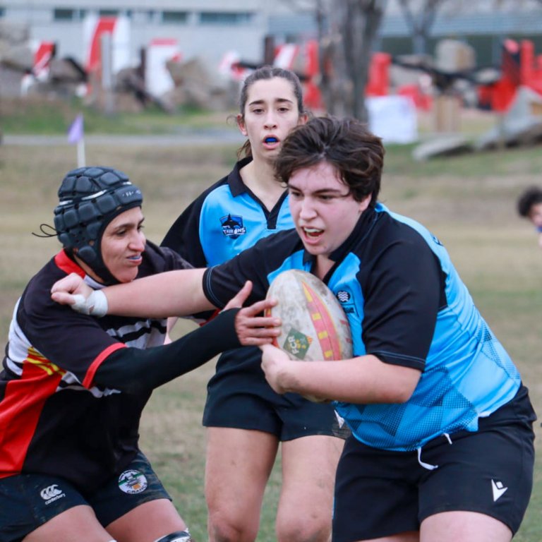 Victòria de l’equip femení del Rugby Club Badalona a Vic (19–44)
