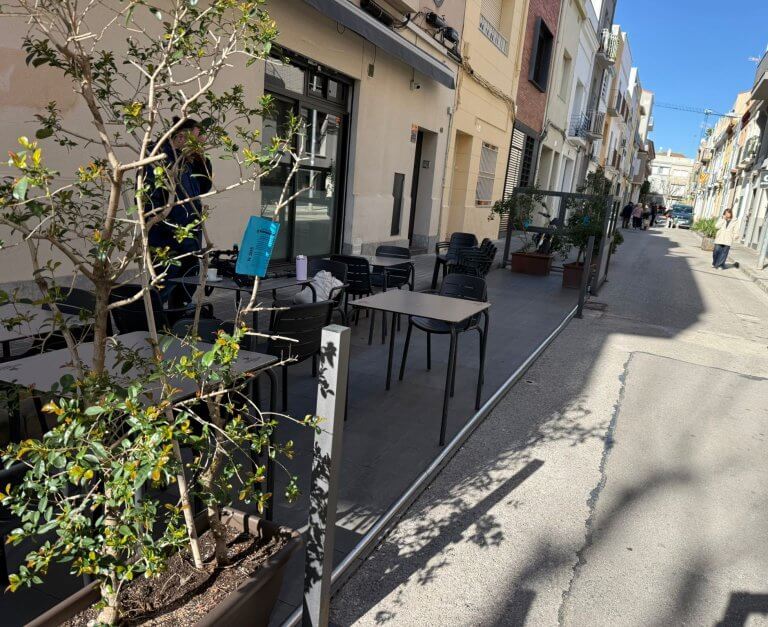 Ordre i contraordre: desordre al carrer de la Lluna