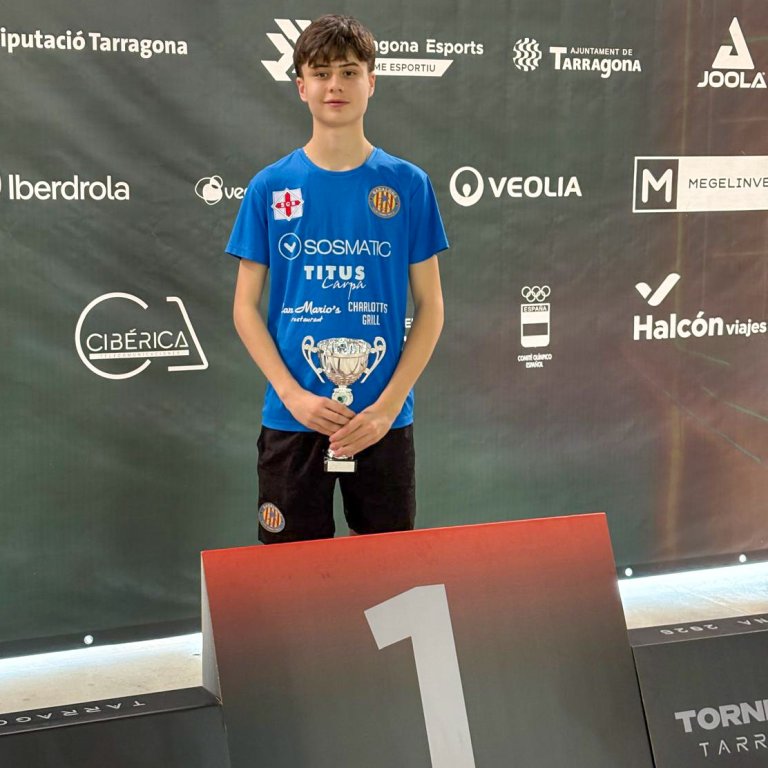 El CTT Badalona obté dos podis en el Torneig Estatal de tennis taula