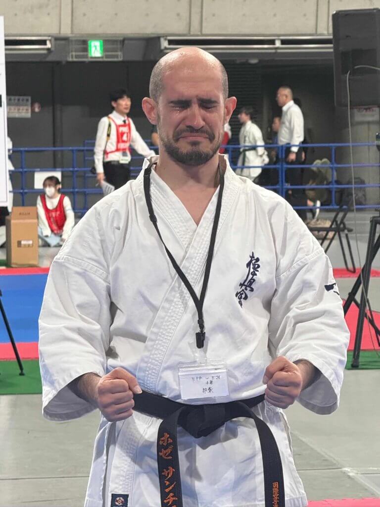 El karateca badaloní José Sánchez Piquer, campió del món de kata +35 a Tòquio