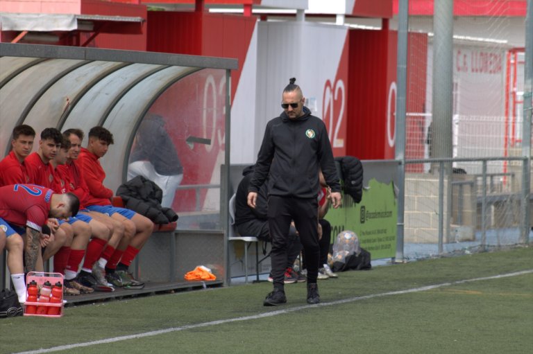 El Lloreda prescindeix de l’entrenador Carlos Cuevas
