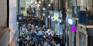 El comerç vol encomanar la disbauxa dels anys vint durant la Shopping Night