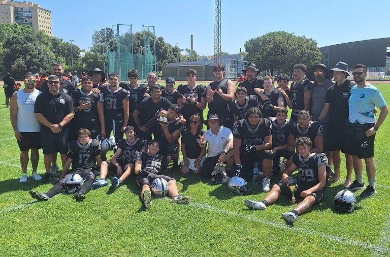 L’equip junior dels Badalona Dracs es proclama campió de la Lliga Catalana per cinquena vegada
