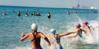 La 75a Travessia Nedant reivindica el mar com a origen de la natació badalonina